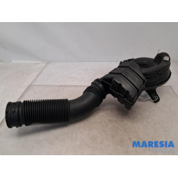 Renault - Trafic - Air intake hose