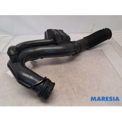 Renault - Trafic - Air intake hose