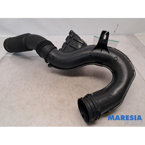 Renault - Trafic - Air intake hose