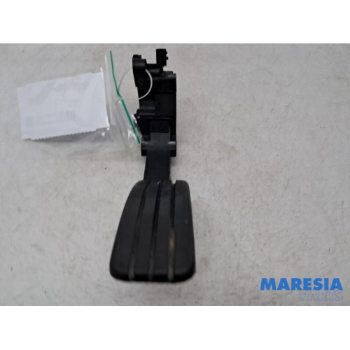 Renault - Trafic - Accelerator pedal