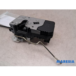 Renault - Trafic - Minibus/van rear door lock mechanism