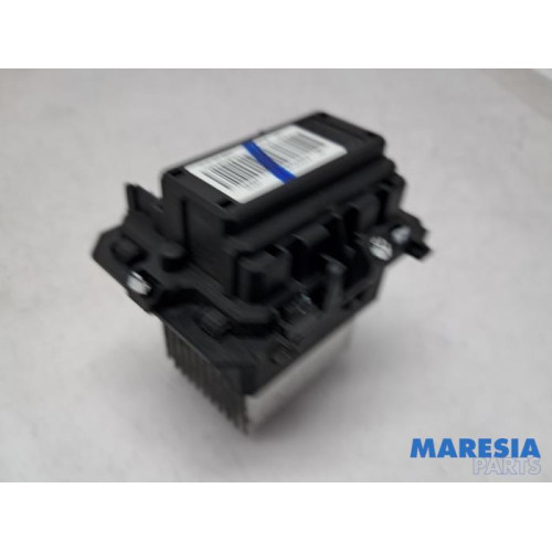 Renault - Trafic - Heater resistor
