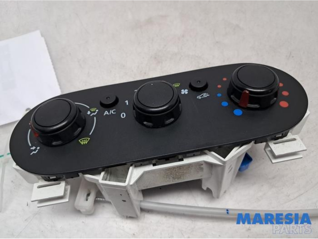 Renault - Trafic - Heater control panel