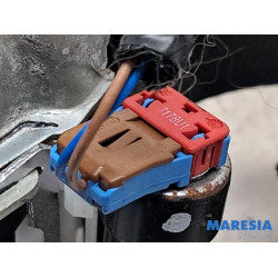 Renault - Trafic - Front seatbelt, left