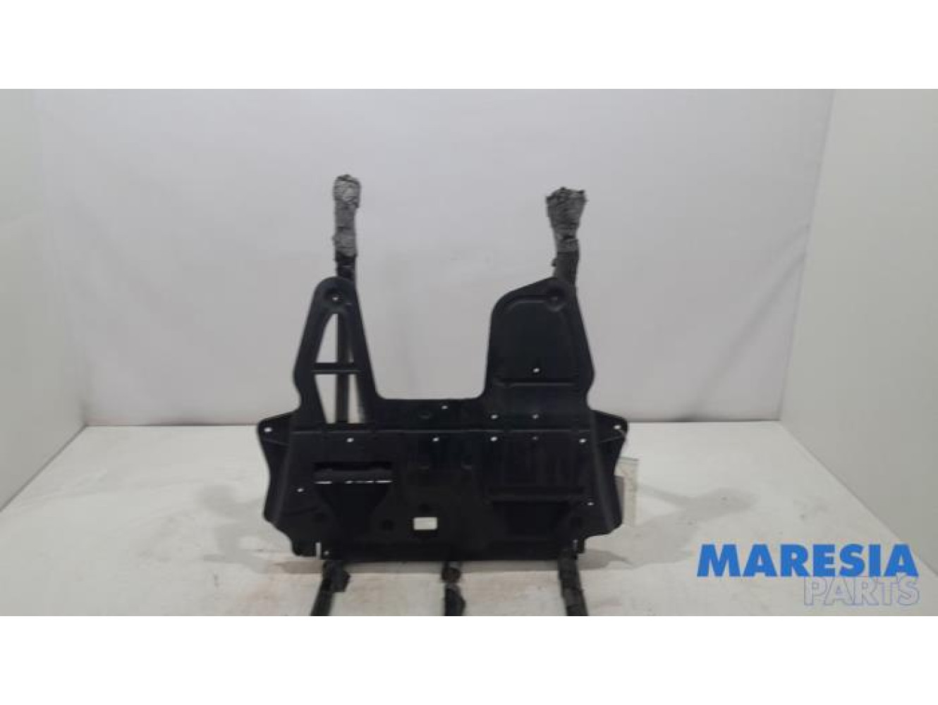 Fiat - 500 - Engine protection panel