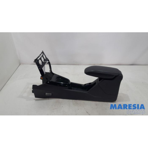 Citroen - C3 - Armrest