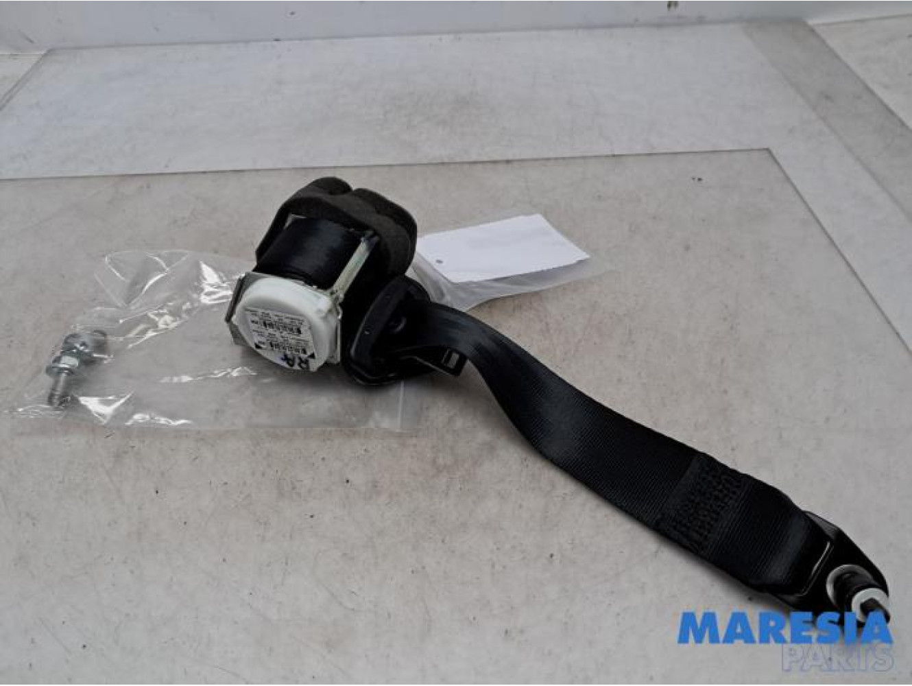 Fiat - 500 - Rear seatbelt, right