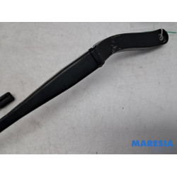 Renault - Trafic - Front wiper arm