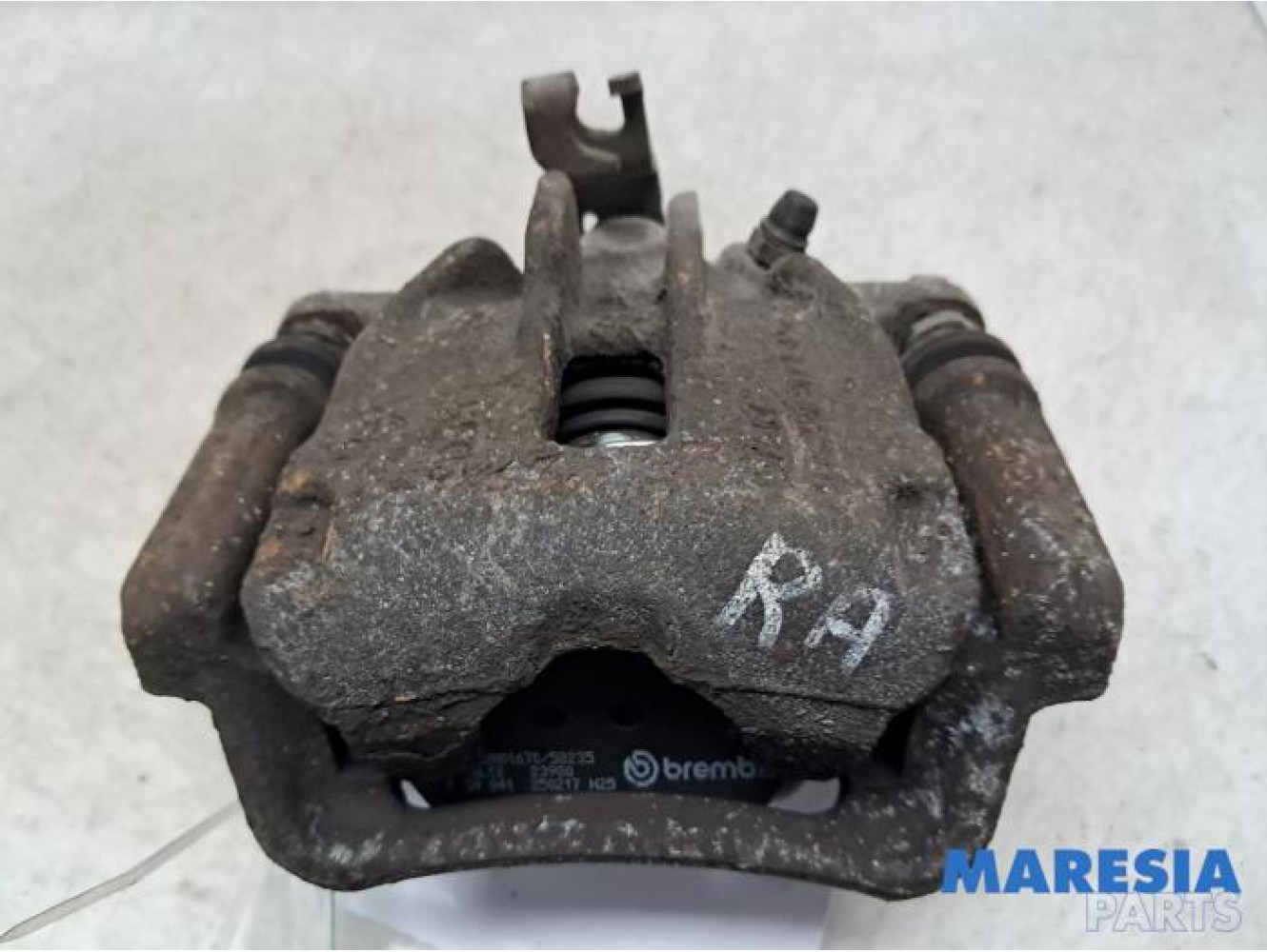 Renault - Trafic - Rear brake calliper, right