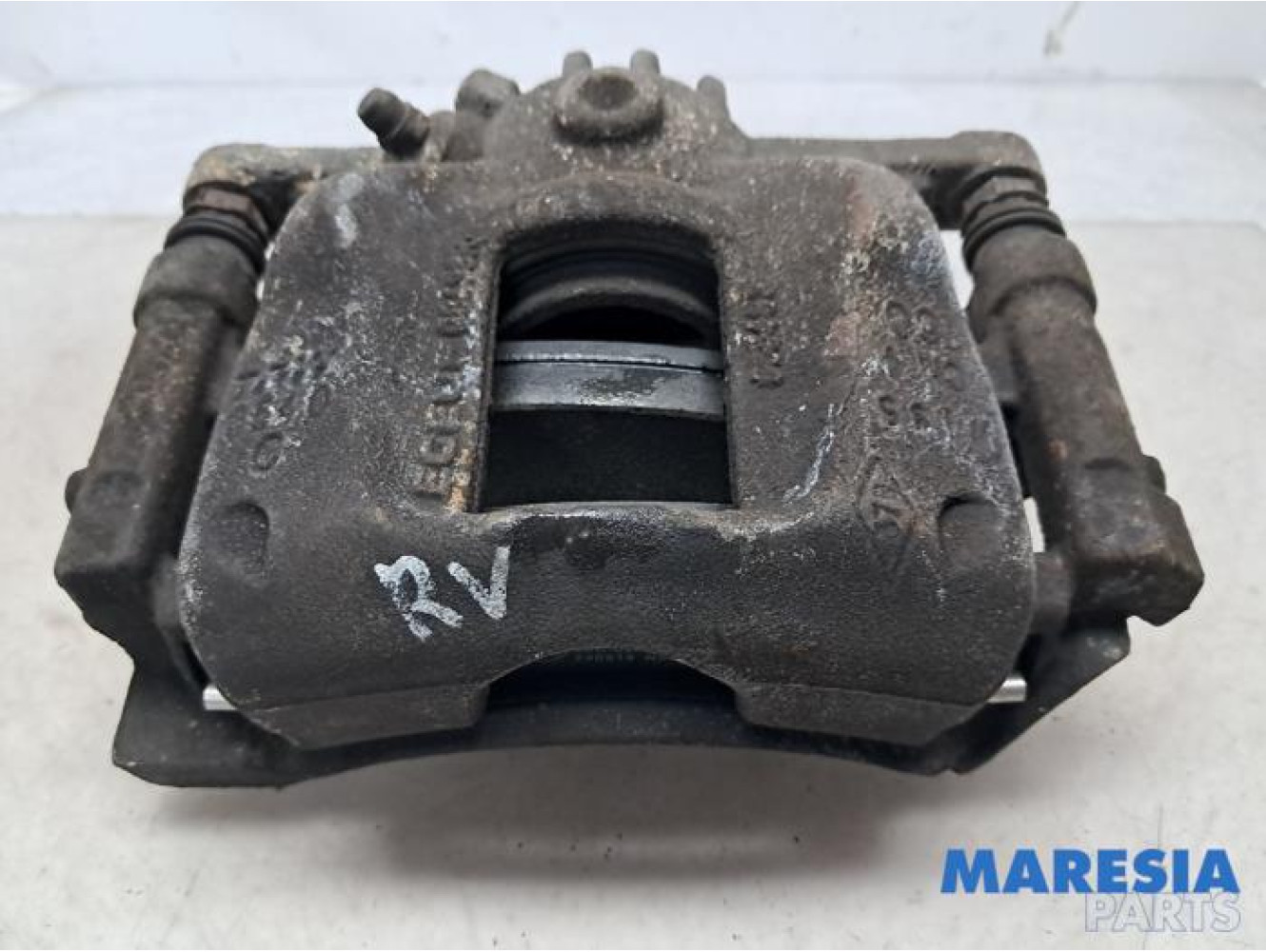 Renault - Trafic - Front brake calliper, right
