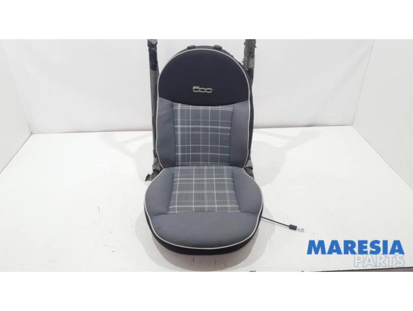 Fiat - 500 - Seat upholstery, left