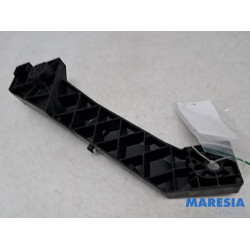 Renault - Trafic - Front part support