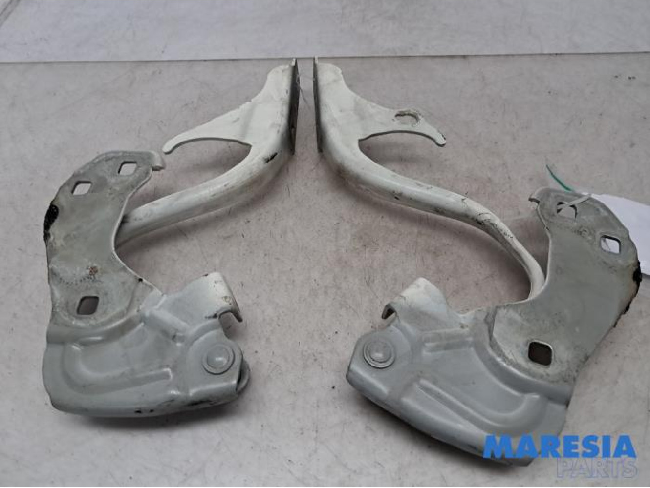 Fiat - 500 - Motorhaube Scharnier