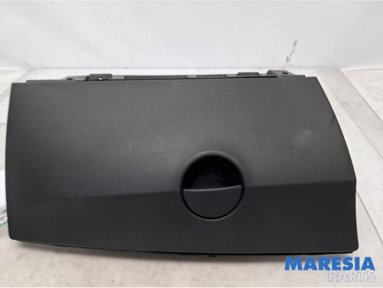 Fiat - 500 - Glovebox