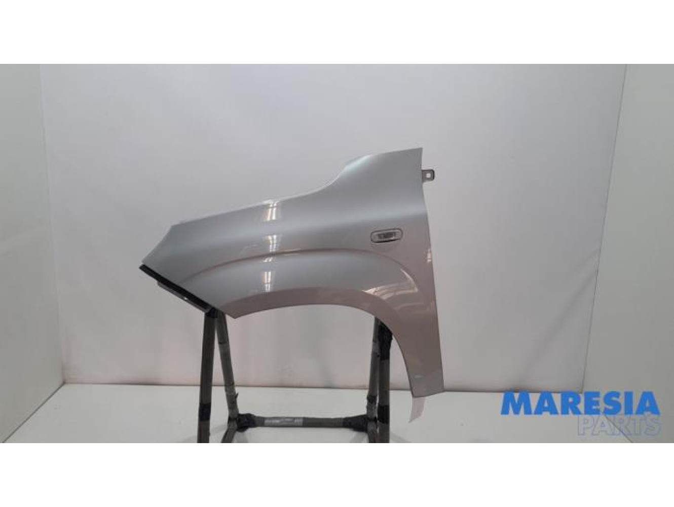 Fiat - Panda - Front wing, left
