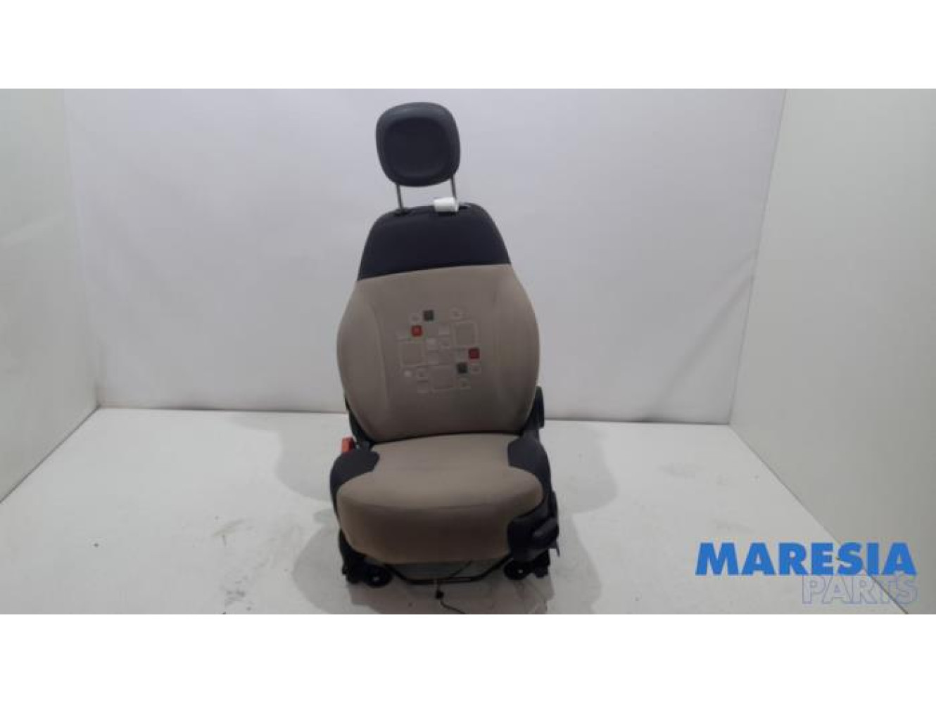 Fiat - Panda - Seat, left
