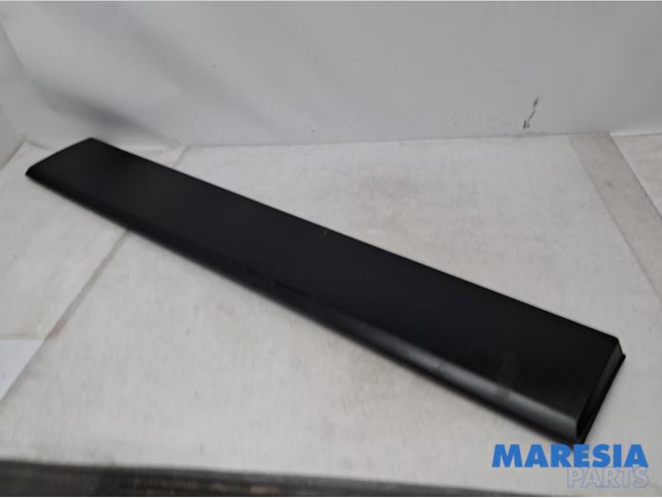 Renault - Trafic - Decorative strip