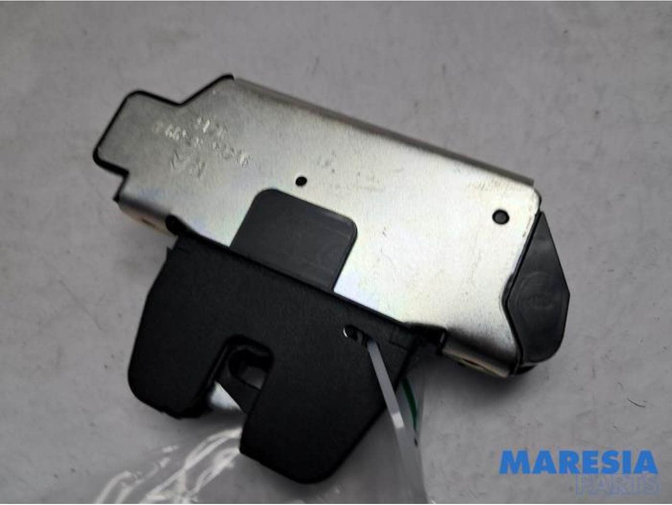 Citroen - C3 - Tailgate lock mechanism