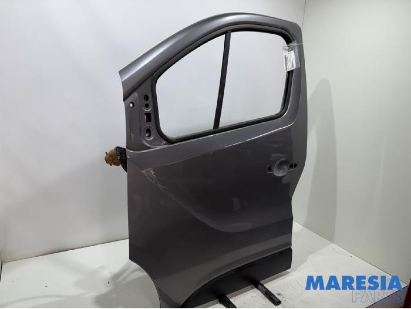 Renault - Trafic - Portier 2Deurs links