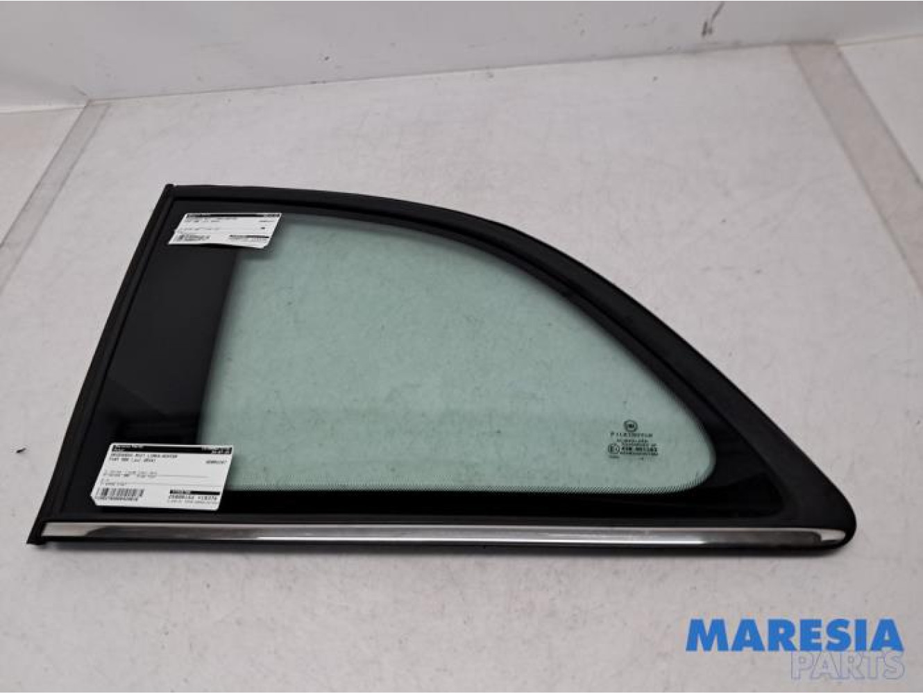 Fiat - 500 - Rear quarter light, left