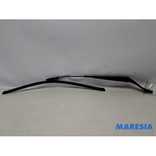 Citroen - C3 - Ruitenwisserarm voor