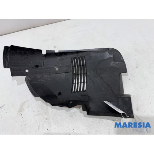 Renault - Trafic - Wheel arch liner