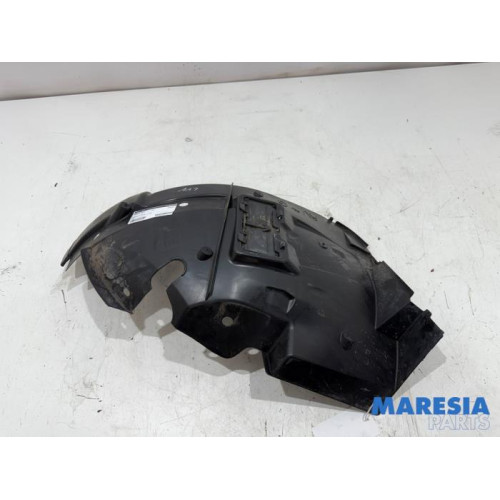 Renault - Trafic - Wheel arch liner