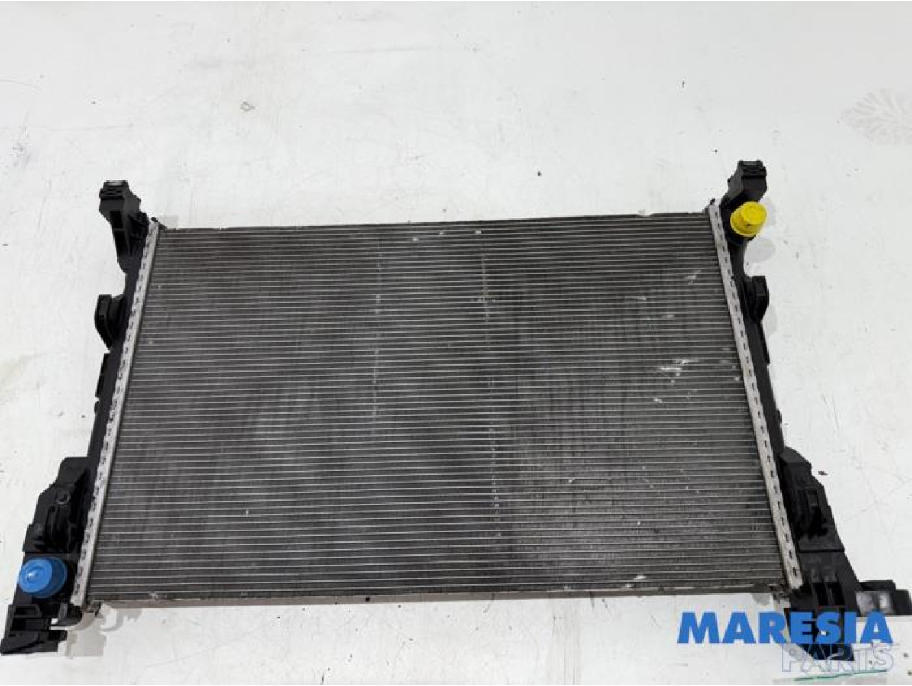 Renault - Trafic - Radiator