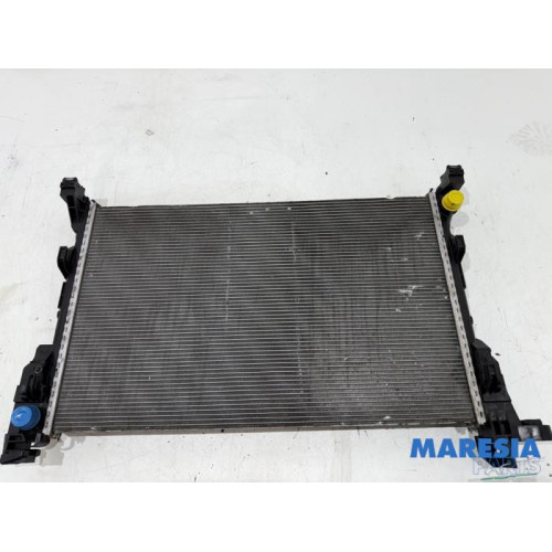 Renault - Trafic - Radiator