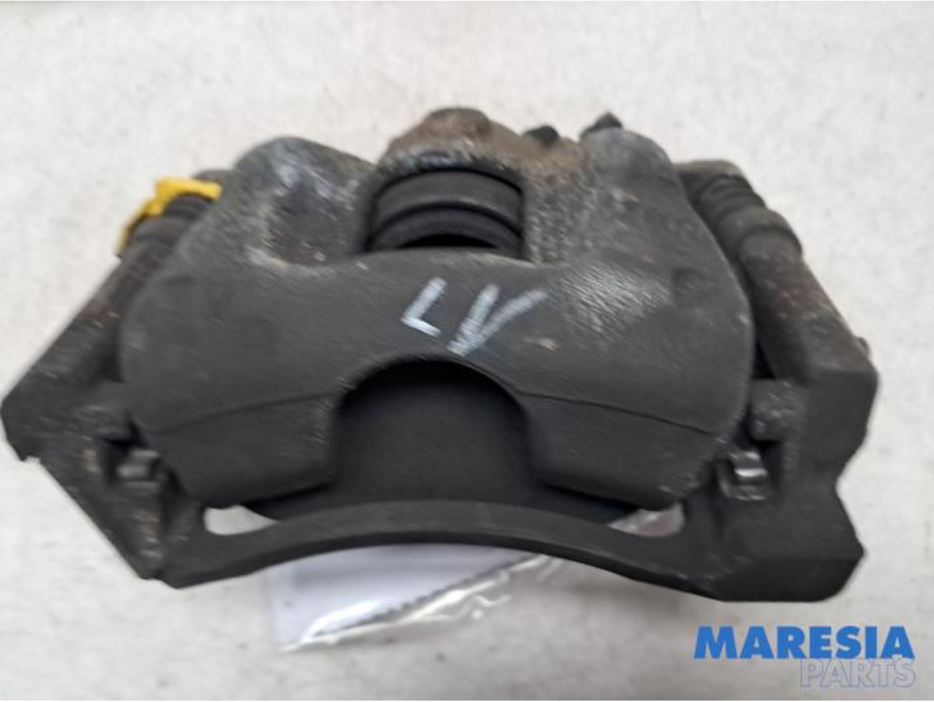 Renault - Trafic - Front brake calliper, left