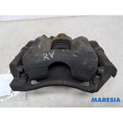 Renault - Trafic - Front brake calliper, right