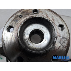 Renault - Trafic - Knuckle, front right