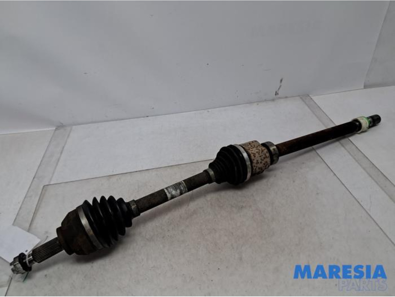 Renault - Trafic - Front drive shaft, right