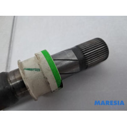 Renault - Trafic - Front drive shaft, right