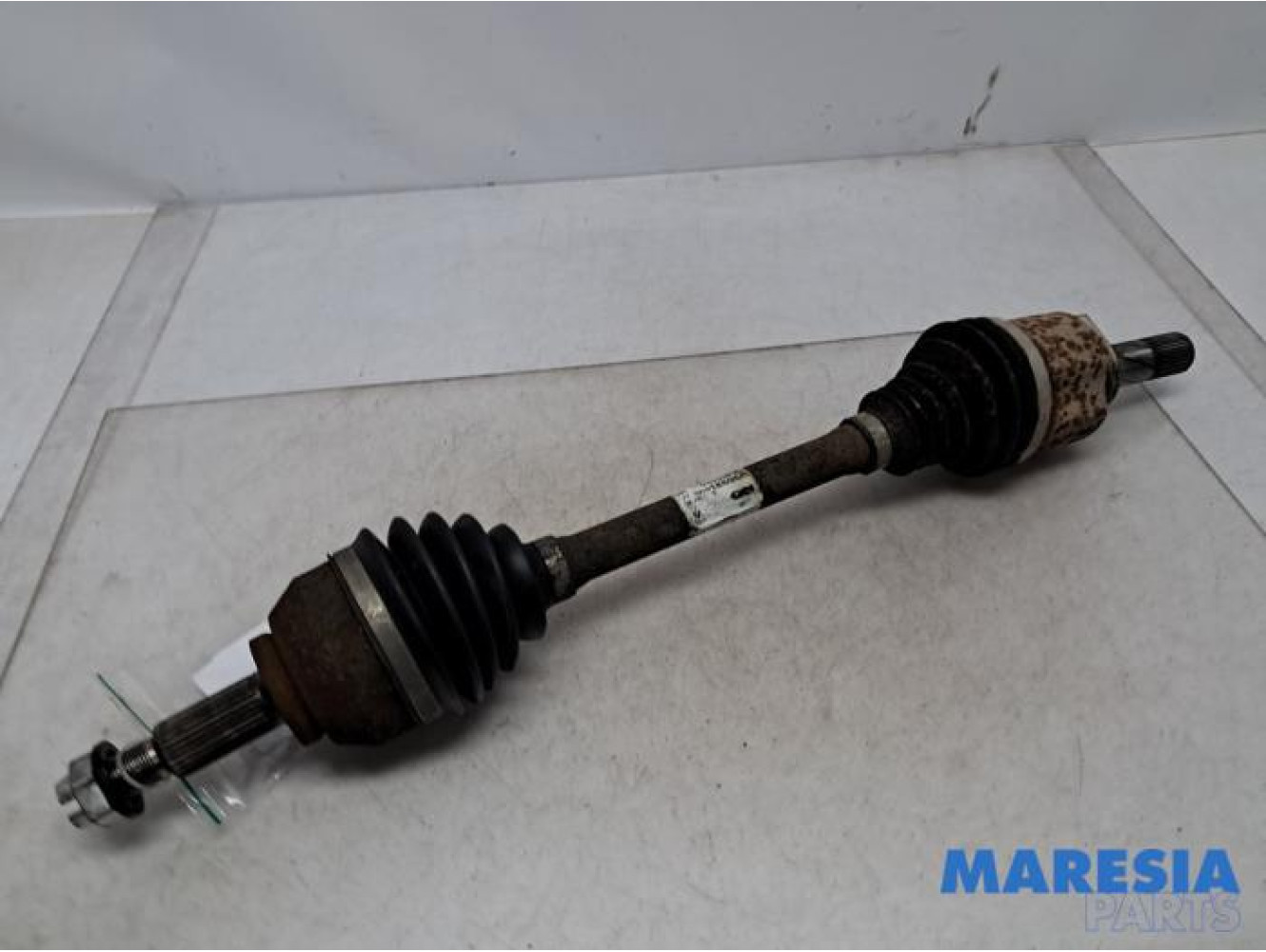 Renault - Trafic - Front drive shaft, left