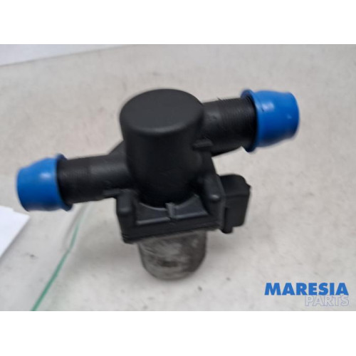 Renault - Trafic - Water pump