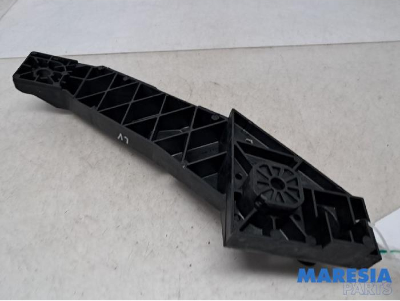 Renault - Trafic - Support partie avant