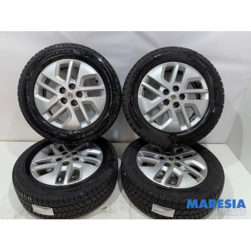 Renault - Trafic - Sport rims set + tires