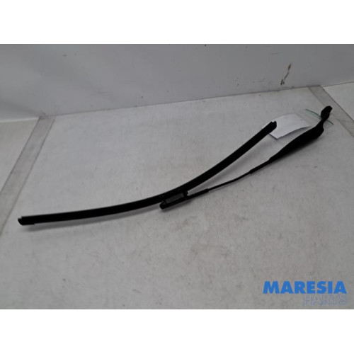 Fiat - Panda - Front wiper arm