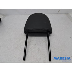 Renault - Trafic - Headrest