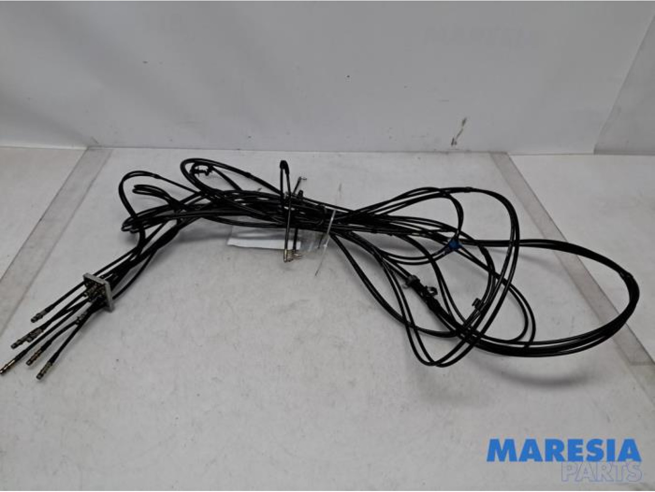 Peugeot - 307 - Convertible roof hydraulic line