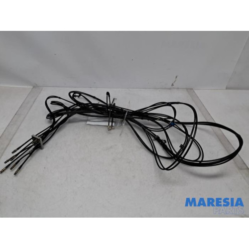 Peugeot - 307 - Convertible roof hydraulic line