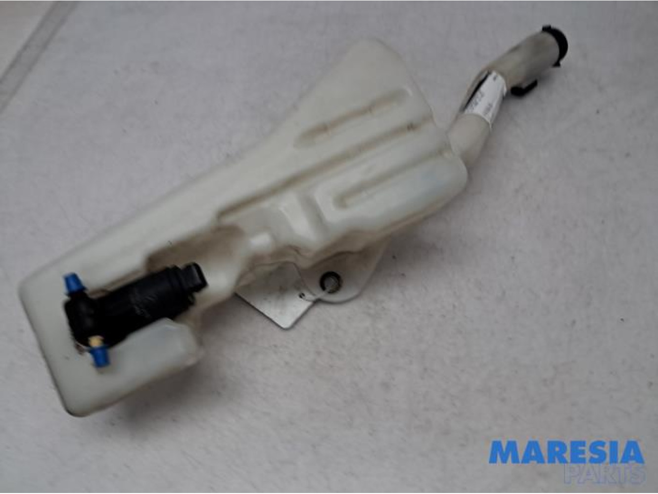 Fiat - Panda - Front windscreen washer reservoir
