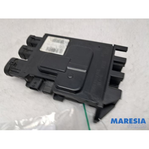 Renault - Trafic - Spannungsregler