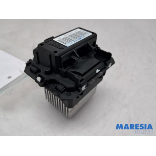 Renault - Trafic - Heater resistor