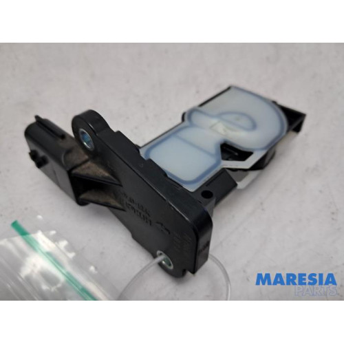 Renault - Trafic - Airflow meter