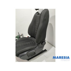 Peugeot - 308 - Stoel links