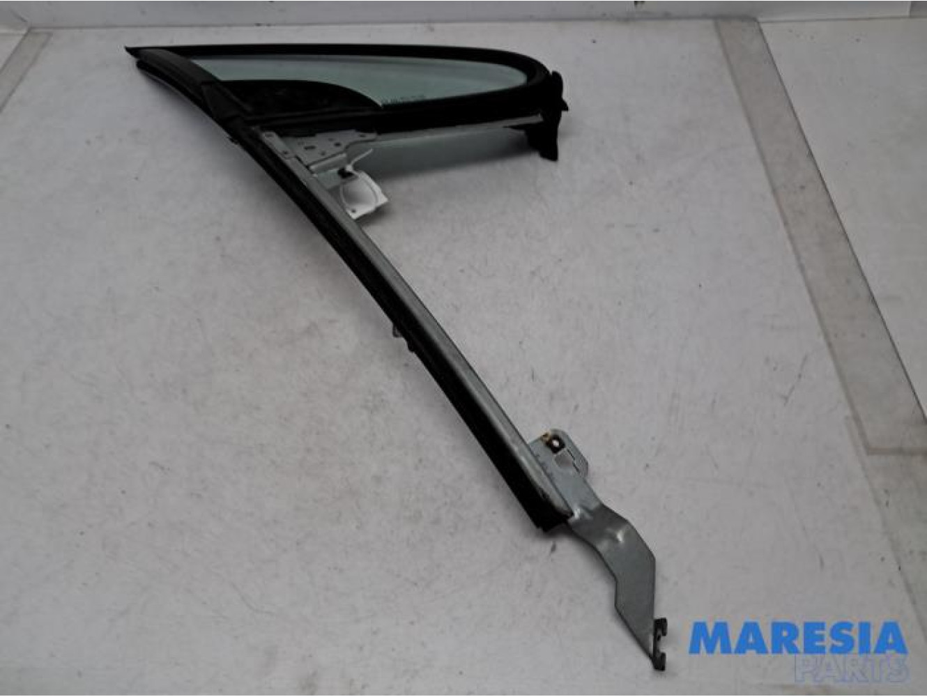 Peugeot - 307 - Vitre triangulaire avant droite
