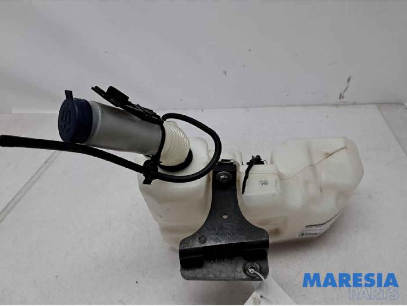 Citroen - Jumper - Front windscreen washer reservoir