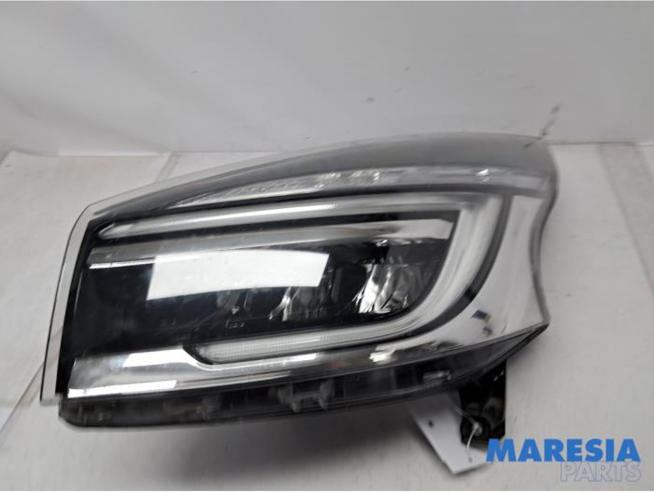 Renault - Trafic - Scheinwerfer links